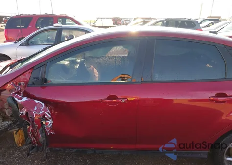 2014 Ford Focus Se из США, поврежденный, VIN 1FADP3F2XEL444182